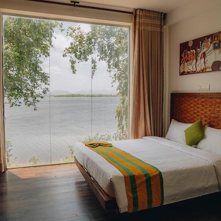 Yala Oga Reach Hotel Tissamaharama Eksteriør billede