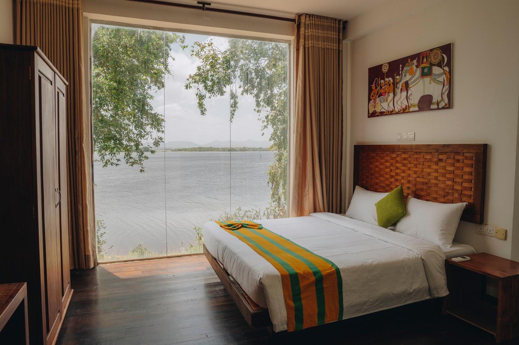Yala Oga Reach Hotel Tissamaharama Eksteriør billede